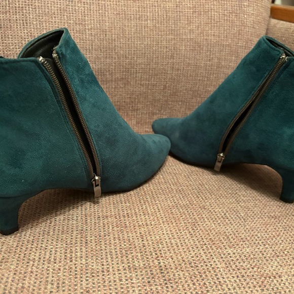 Women’s green Suede Ankle Boots with Side Zip - Picture 2 of 7
